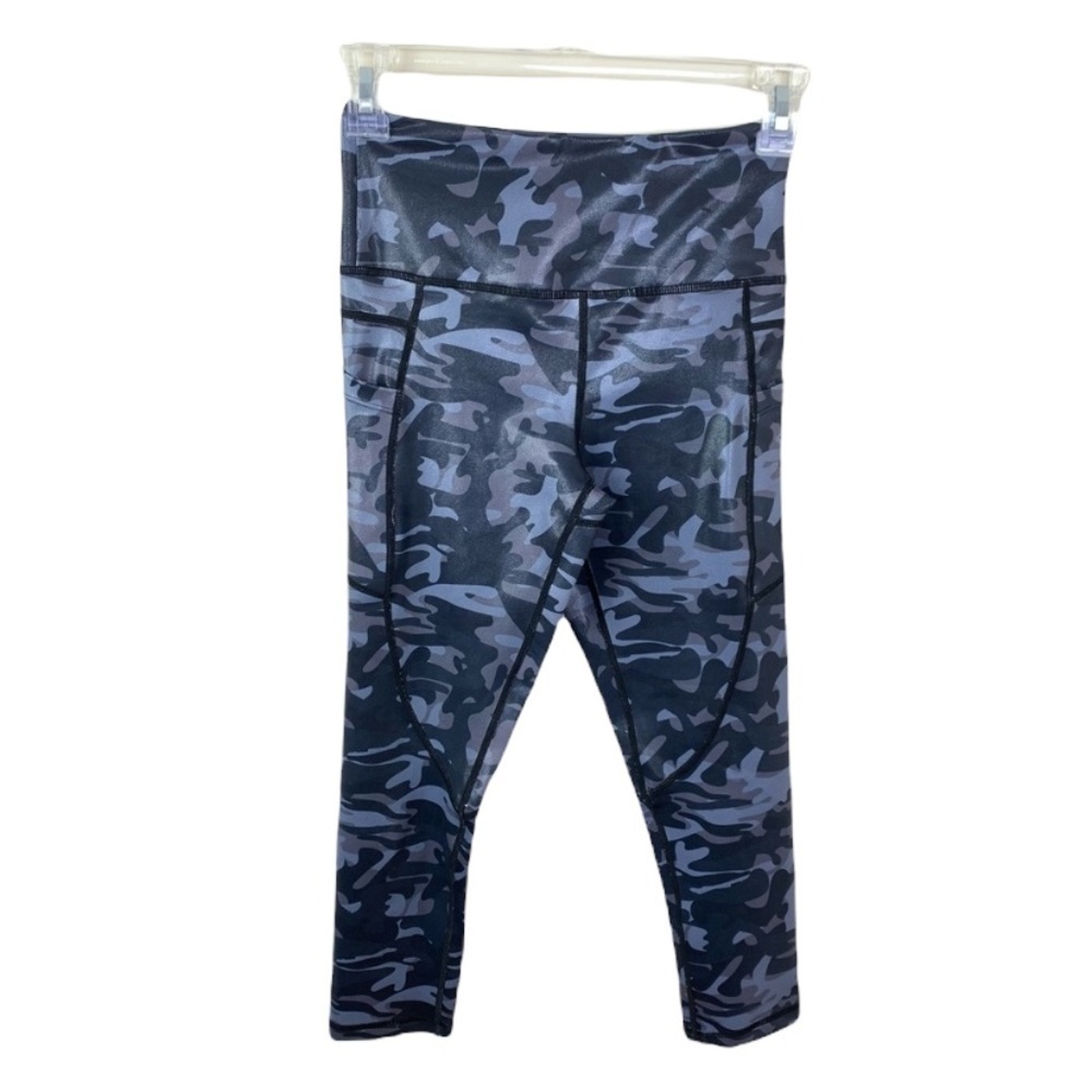ZYIA ACTIVE Light N Tight Hi-Rise Capri 20” Legging Size 2 Metallic Camo B6‎